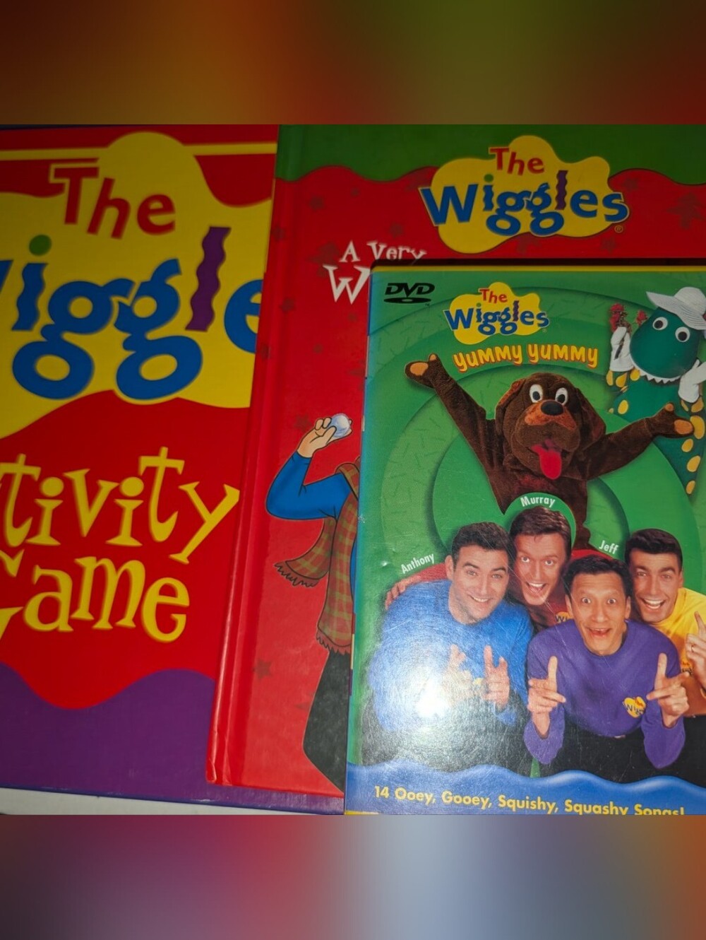Vtg 2002 Wiggles Activity Board Game Yummy-Yummy DVD Very Wiggles Christmas Book